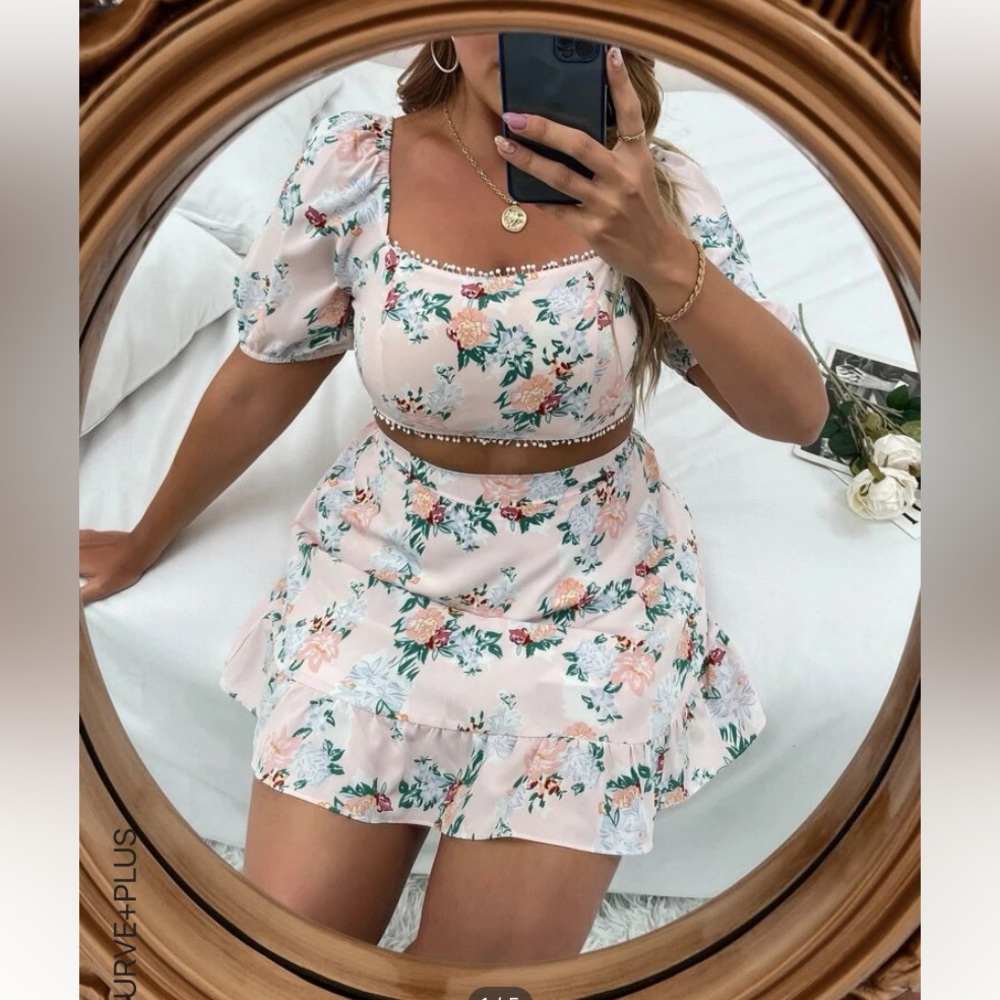 Light Pink Floral Cropped Blouse & Ruffle Hem Skirt 2 Piece Set 4xl